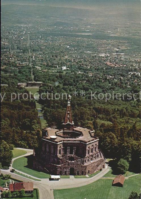 Wilhelmshoehe Kassel Herkulesdenkmal mit Schloss Fliegeraufn