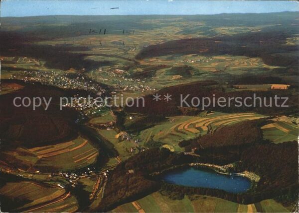 Daun Eifel mit Gemündener Moor Fliegeraufnahme
