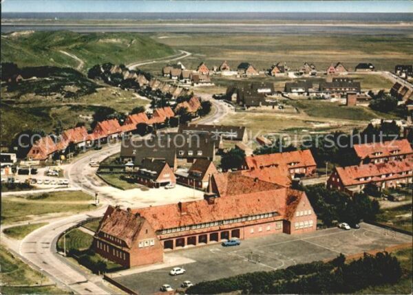 List Sylt Schule mit Möwenbergstrasse Fliegeraufn