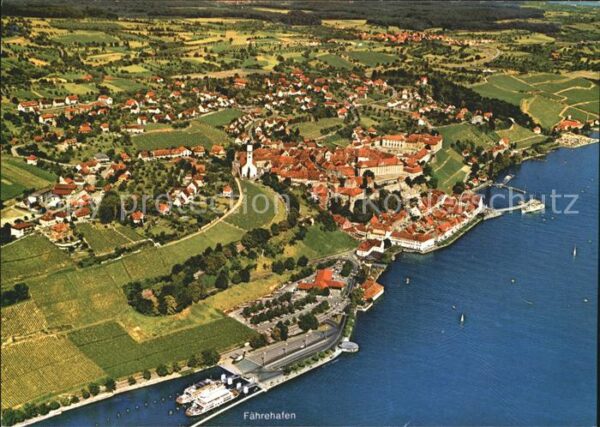 Meersburg Bodensee mit Fährehafen Fliegeraufnahme