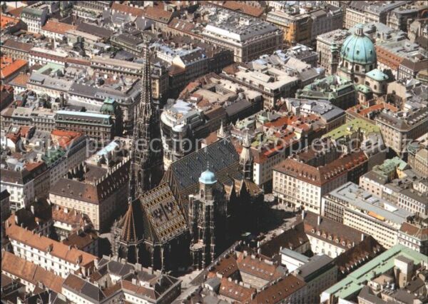 Wien Stephansdom Peterskirche Fliegeraufnahm