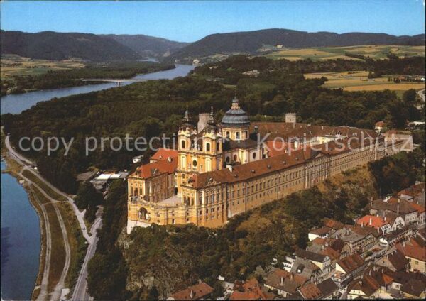 Melk Donau Benediktinerstift Fliegeraufnahme