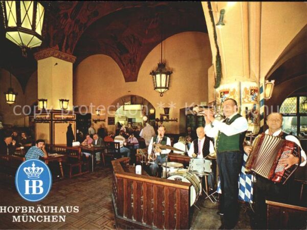 Muenchen Hofbräuhaus am Platzl mit Kapelle