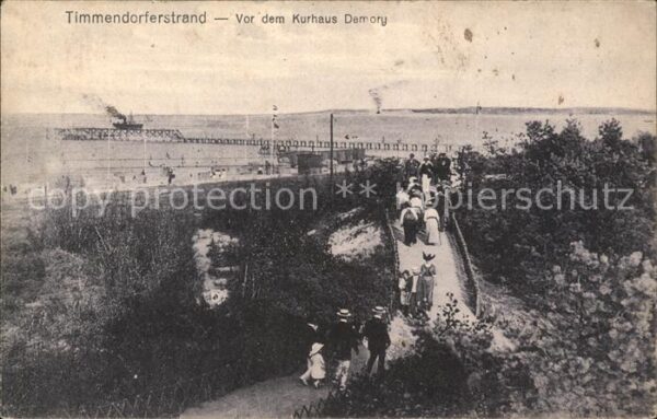 Timmendorfer Strand Vor dem Kurhaus Demory
