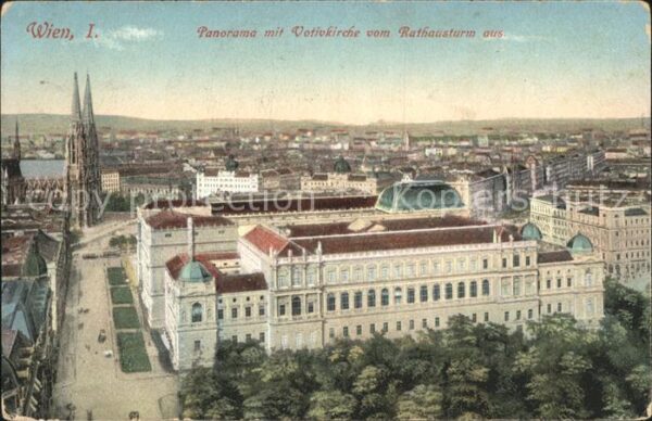 Wien Panorama mit Votivkirche vom Rathaustur