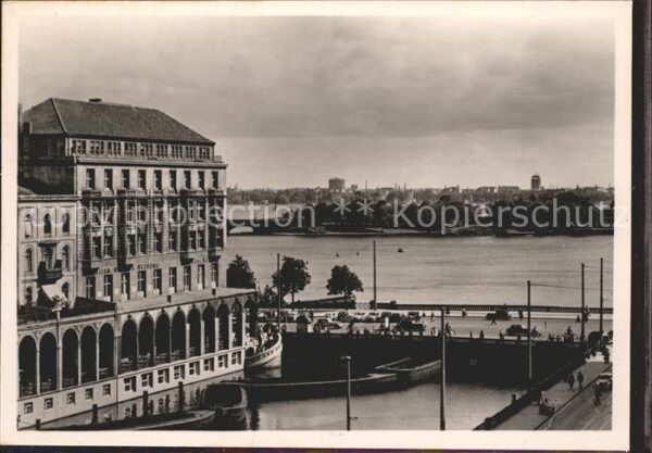 Hamburg Rathaus Alsterbecken