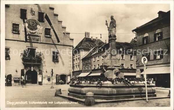 Deggendorf Donau Luitpoldplatz mit Luitpoldbrunnen