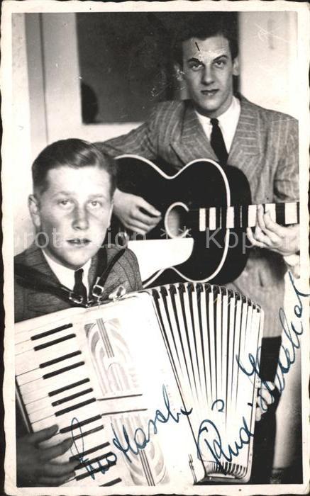 Musikanten Akkordeon Gitarre Autogramme