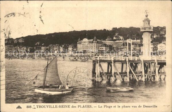 Leuchtturm Lighthouse Segelboot Trouville-Reine des Plages