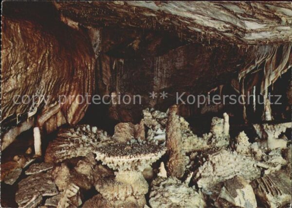 Hoehlen Caves Grottes Attendorn Tropfsteinhöhle Kristalle