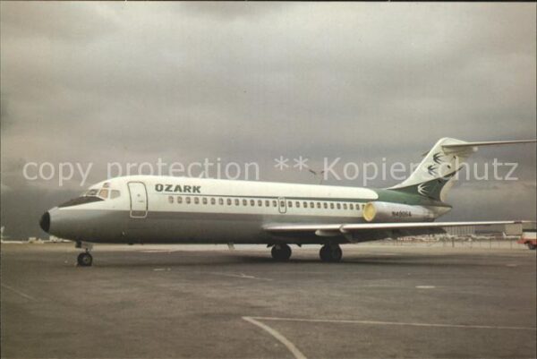 Flugzeuge Zivil Ozark Airlines McDonnell Douglas DC9-15