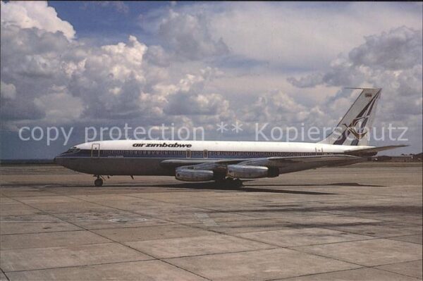 Flugzeuge Zivil Air Zimbabwe Boeing 720-025 VP-YNL c/n