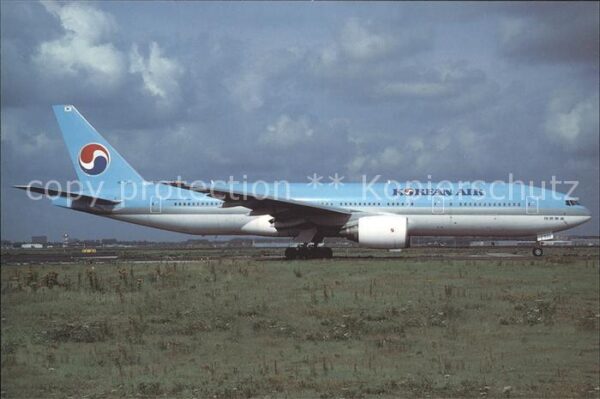Flugzeuge Zivil Korean Air Boeing 777-2B5 HL7530