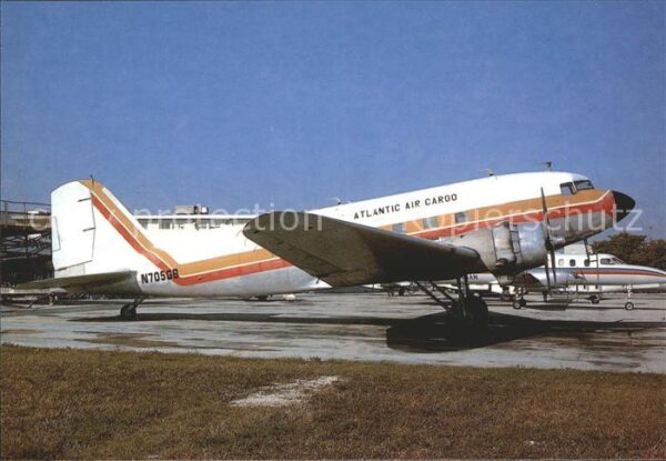 Flugzeuge Zivil Atlantic Air Cargo McDDouglas DC-3 N705