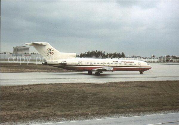 Flugzeuge Zivil Air Panama Royal Jordanian 727-200 JY-A