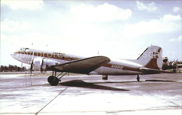 Flugzeuge Zivil Shawnee Airlines Douglas DC-3 N19919