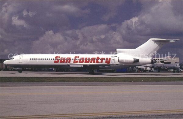 Flugzeuge Zivil Sun Country Boeing 727-282 c/n 21946 CS