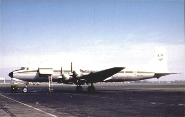 Flugzeuge Zivil Shamrock Airlines Douglas DC-6 N630NA