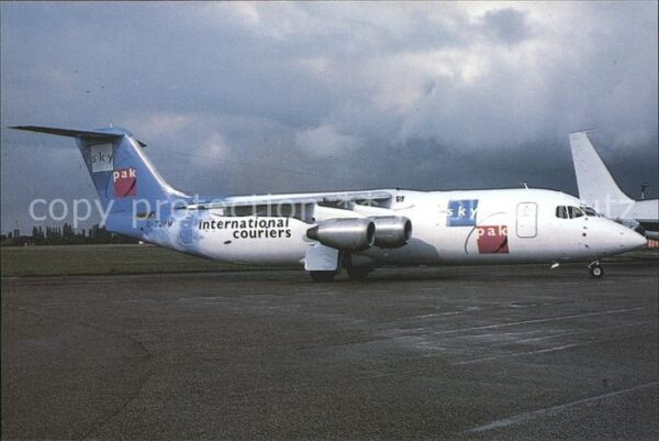 Flugzeuge Zivil International Couriers Skypac BAE 146 G