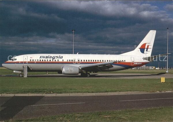 Flugzeuge Zivil Malaysia Airlines Boeing B737-4S3 G-BPK