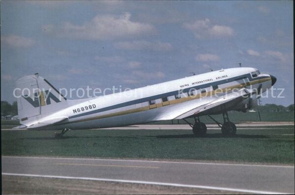 Flugzeuge Zivil Viking International Airlines DC3 N6898