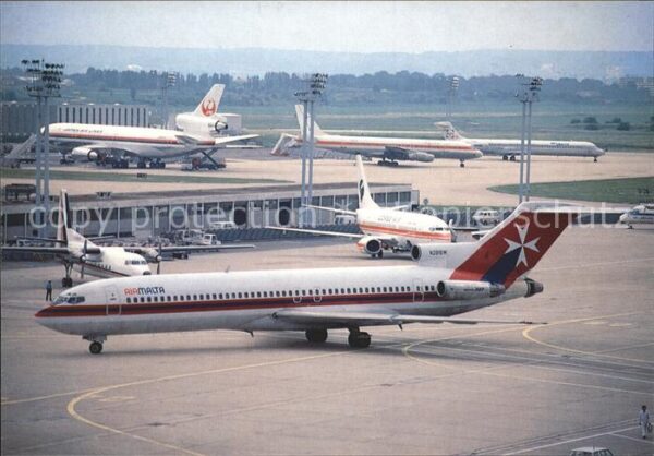 Flugzeuge Zivil Air Malta Boeing 727-246 N2818W