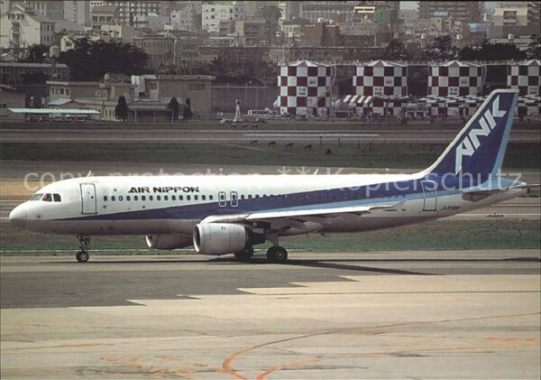 Flugzeuge Zivil Air Nippon A320-211 JA8389 219 F.WWDZ