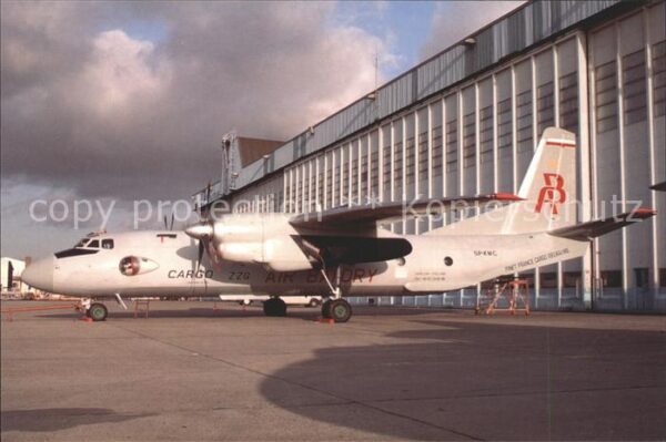 Flugzeuge Zivil Air Batory Cargo ZZG AN26 SP-KWC cn 160
