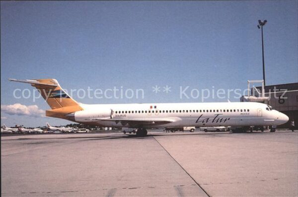 Flugzeuge Zivil La Tur Airlines McDonnell Douglas MD87