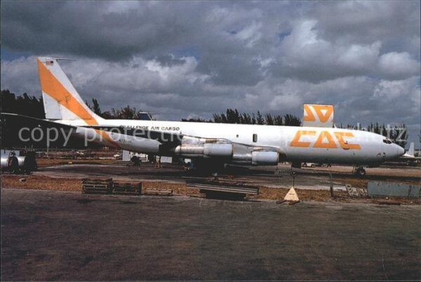 Flugzeuge Zivil Challange Air Cargo Boeing 707-330C N70