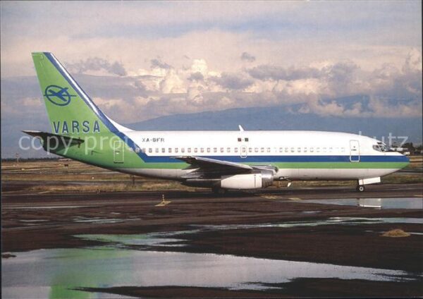 Flugzeuge Zivil Varsa Boeing B737-200 XA-SFR