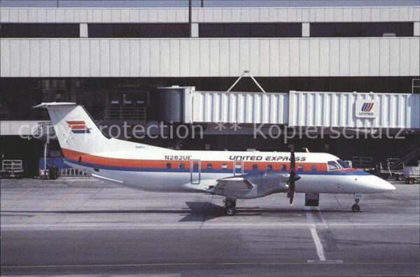 Flugzeuge Zivil United Express Embraer 120RT Brasilia N