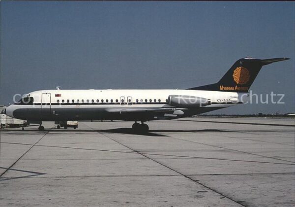 Flugzeuge Zivil Myanma Airways Fokker F28-4000 XY-AGA c