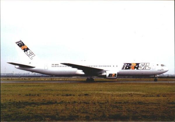 Flugzeuge Zivil Way Brasil Boeing 767-33A ER 25403 PR-B