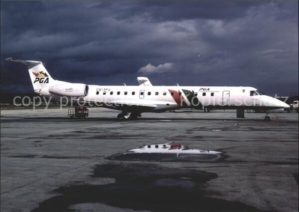 Flugzeuge Zivil Portugalia Embraer EMB-145 CS-TPJ cn 14