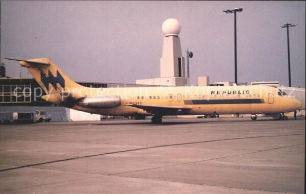 Flugzeuge Zivil Republic DC-9-30 N9342