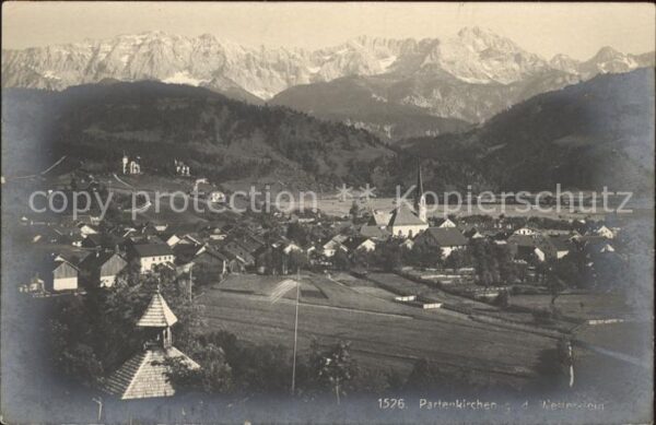 Partenkirchen Panorama gegen Wettersteingebirge