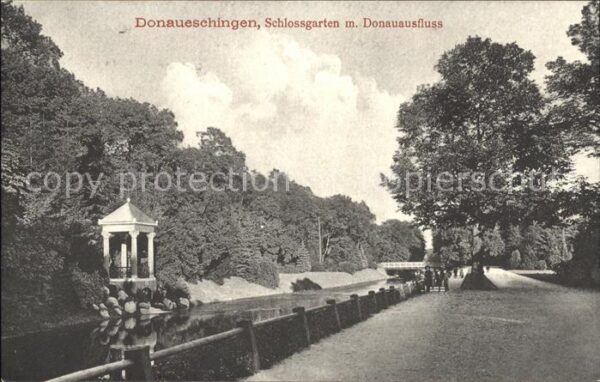 Donaueschingen Schlossgarten mit Donauausfluss Donaute