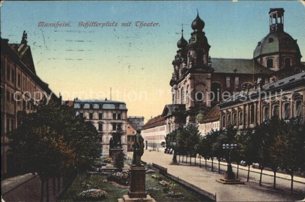 Mannheim Schillerplatz mit Theater Denkmal