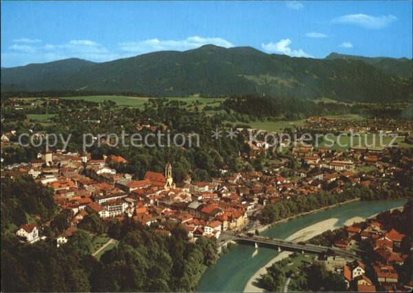 Bad Toelz Fliegeraufnahme mit Isar