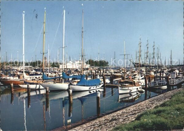 Travemuende Ostseebad Yachthafen Segelschulschiff Passat