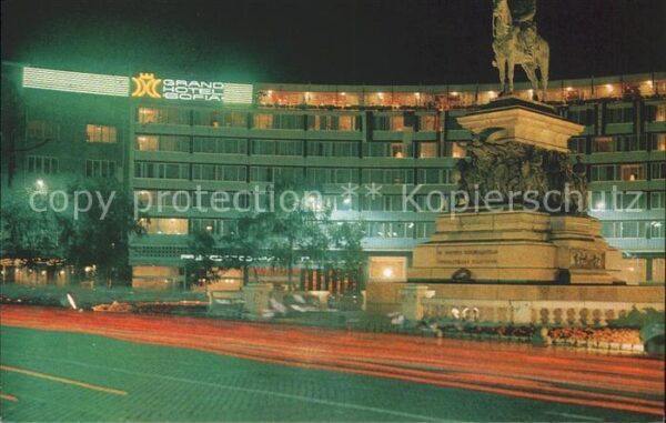 Sofia Sophia Denkmal der Brüder Befreier Grand Hotel