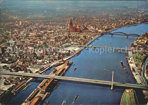 Koeln Rhein Fliegeraufnahme Dom Severinsbrücke Deut
