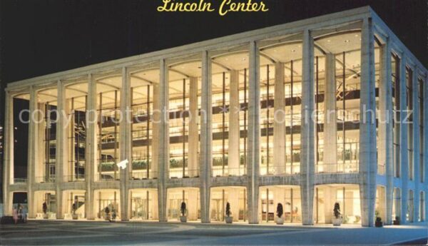 New York City Lincoln Center Philhamonic Hall bei Nac