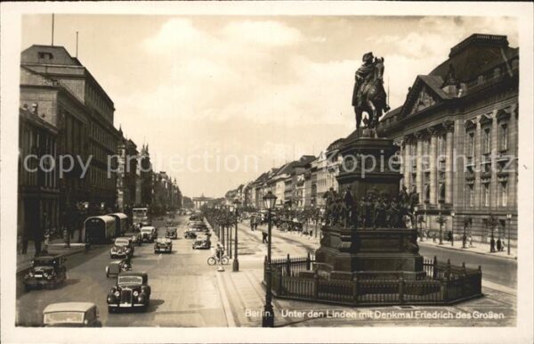 Berlin Unter den Linden Denkmal Friedrich der