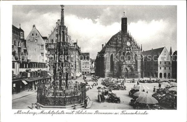 Nuernberg Marktplatz Schönen Brunnen Frauenkirche