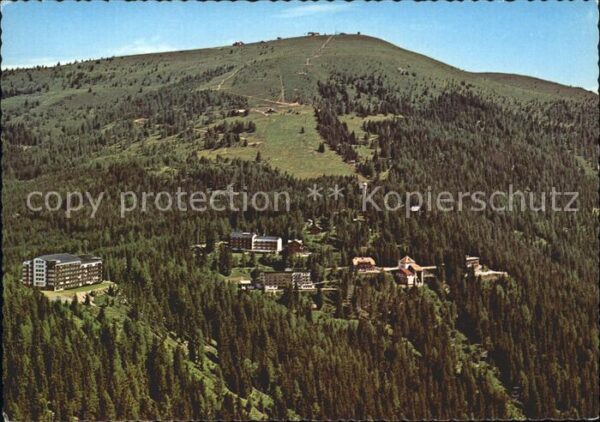 Kanzelhoehe Appartementhaus Edelweiss Fliegeraufnah