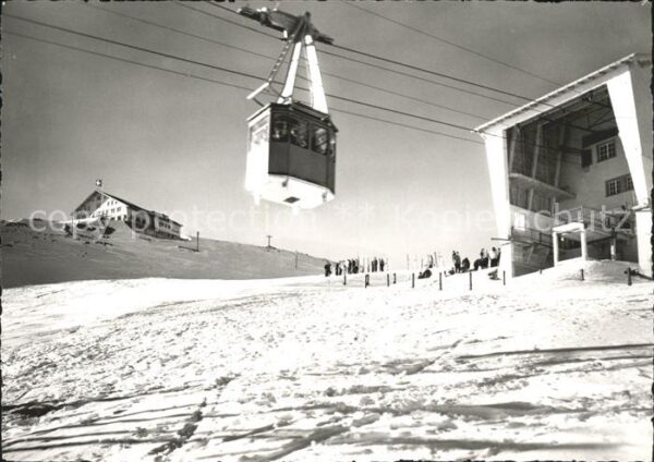 Seilbahn Wasserauen-Ebenalp Bergstation und Berg