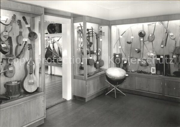 Musikinstrument Museum Markneukirchen Amerika China Afr