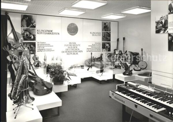 Musikinstrument Museum Markneukirchen Cello Saxophon E-